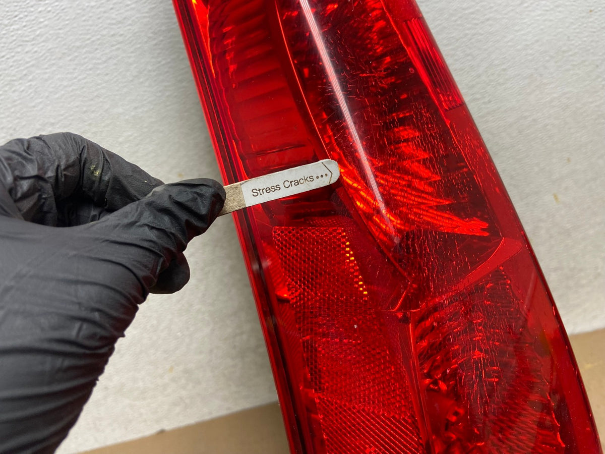 2005 to 2006 Honda Cr-v Crv Left Driver LH Tail Light AH6040 LK4