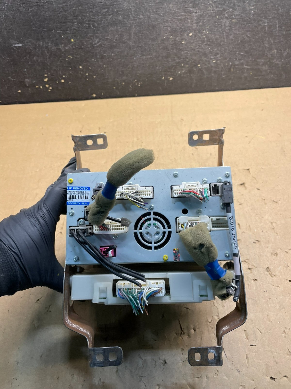 2013 2014 Nissan Pathfinder Radio AM/FM Receiver OEM W4382 DG2