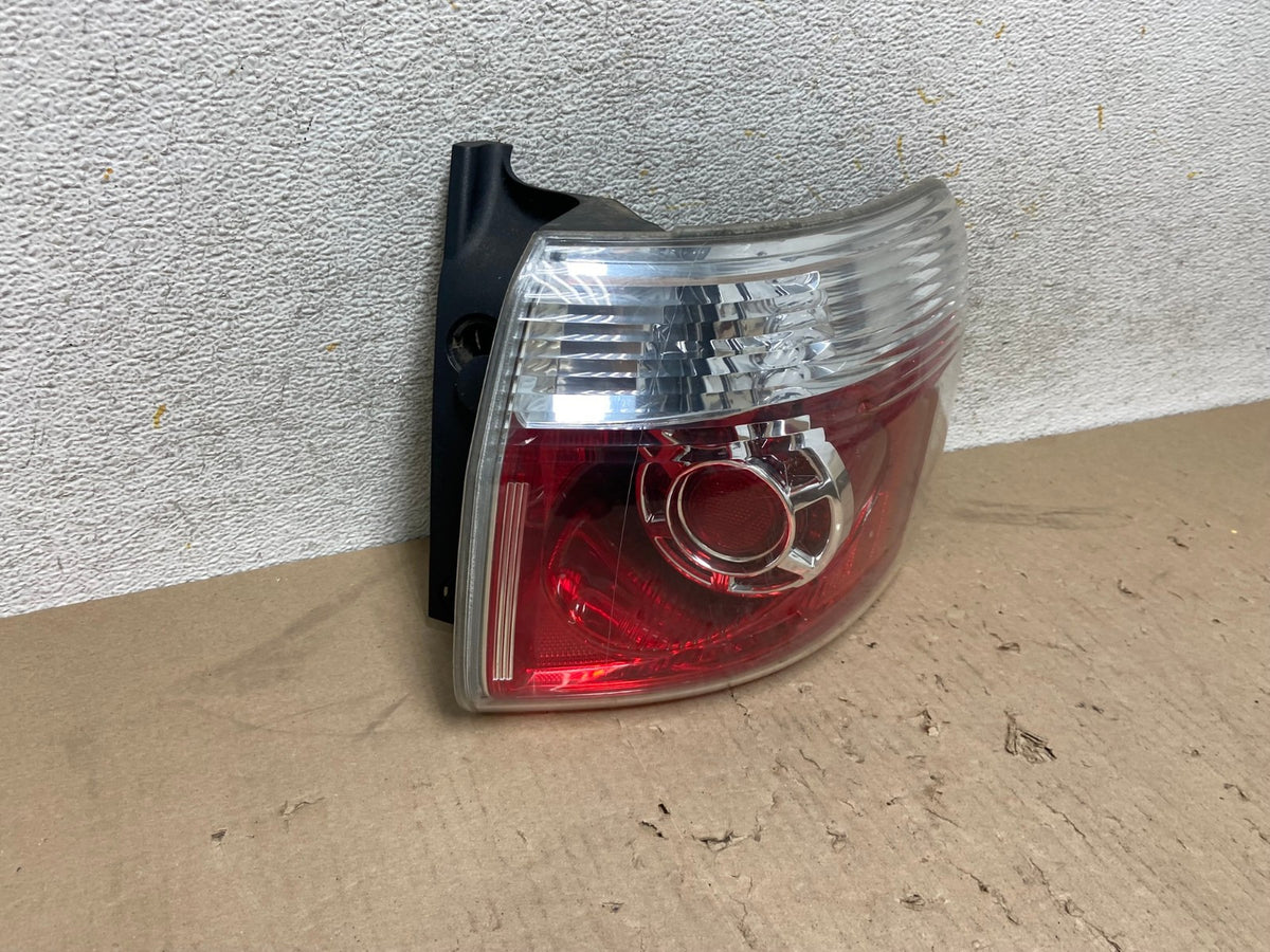 2007 to 2012 GMC Acadia Halogen Tail Light Right Passenger RH Side AH7679 LK1