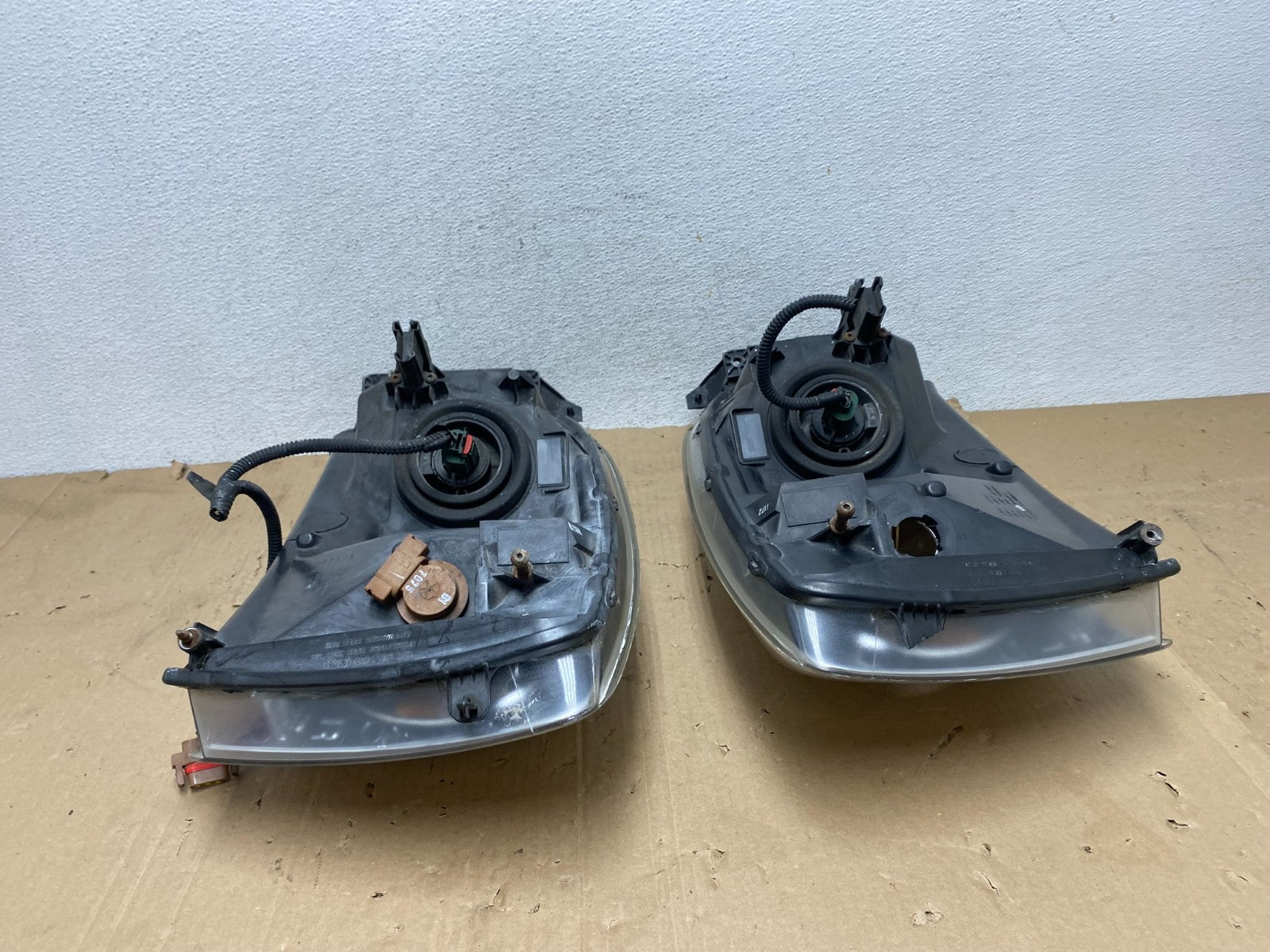 2006 to 2008 Dodge Ram Left+Right Side Set Halogen Headlights AE9230 DW9