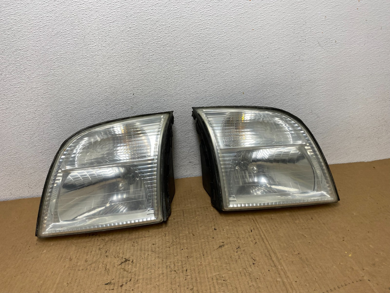 2002-2005 Mercury Mountaineer Left+Right Side Halogen Headlights AC7787 DW0