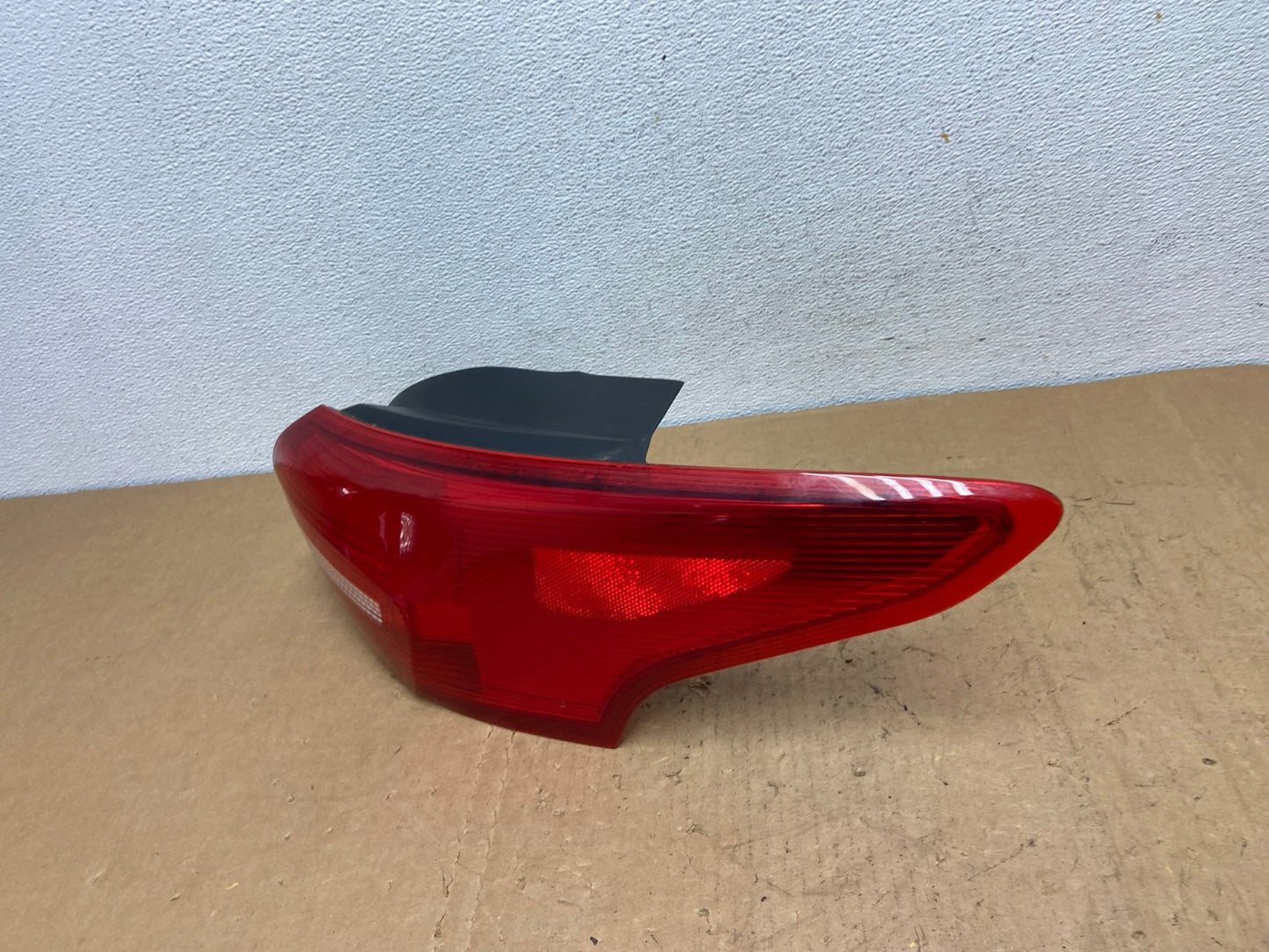 2015-2018 Ford Focus Sedan Halogen Tail Light Right Side Passenger AD1344 LK1