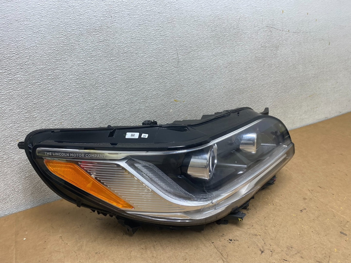2022-2024 Lincoln Navigator Right Passenger RH LED Headlight Oem X7045 DW2