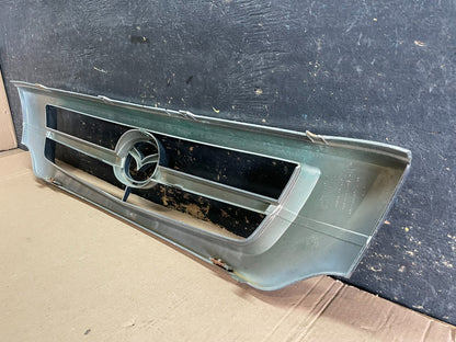 2001 to 2008 Mazda B2300 B4000 Front Upper Grill Grille OEM Z8576  DG5