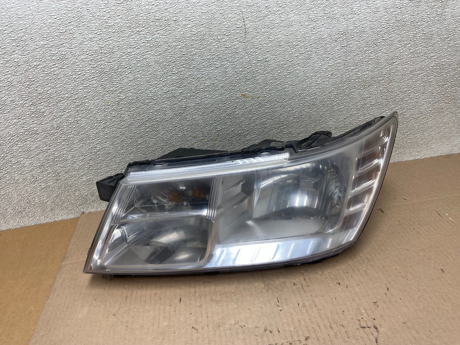 2009 to 2017 Dodge Journey Headlight Left Driver Lh Side Halogen Z3924 DW0
