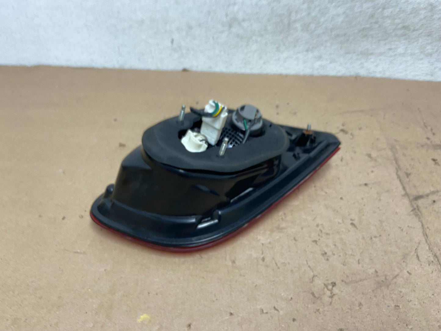 2010 2011 2012 Hyundai Santa Fe Right Passenger Tail Light Inner AG5579 LK4