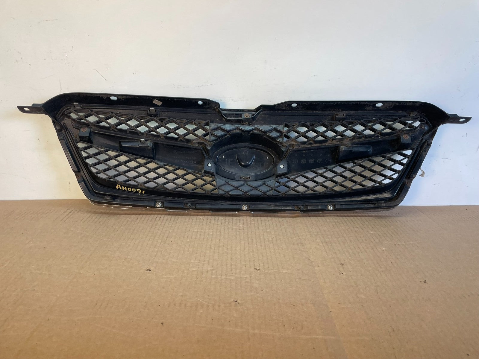 2010 to 2012 Subaru Legacy Outback Wagon Front Grill Grille AH0091 DG3