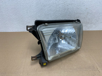 1996 to 2002 Toyota 4Runner Halogen Left Driver LH Headlight AE6636 DW2