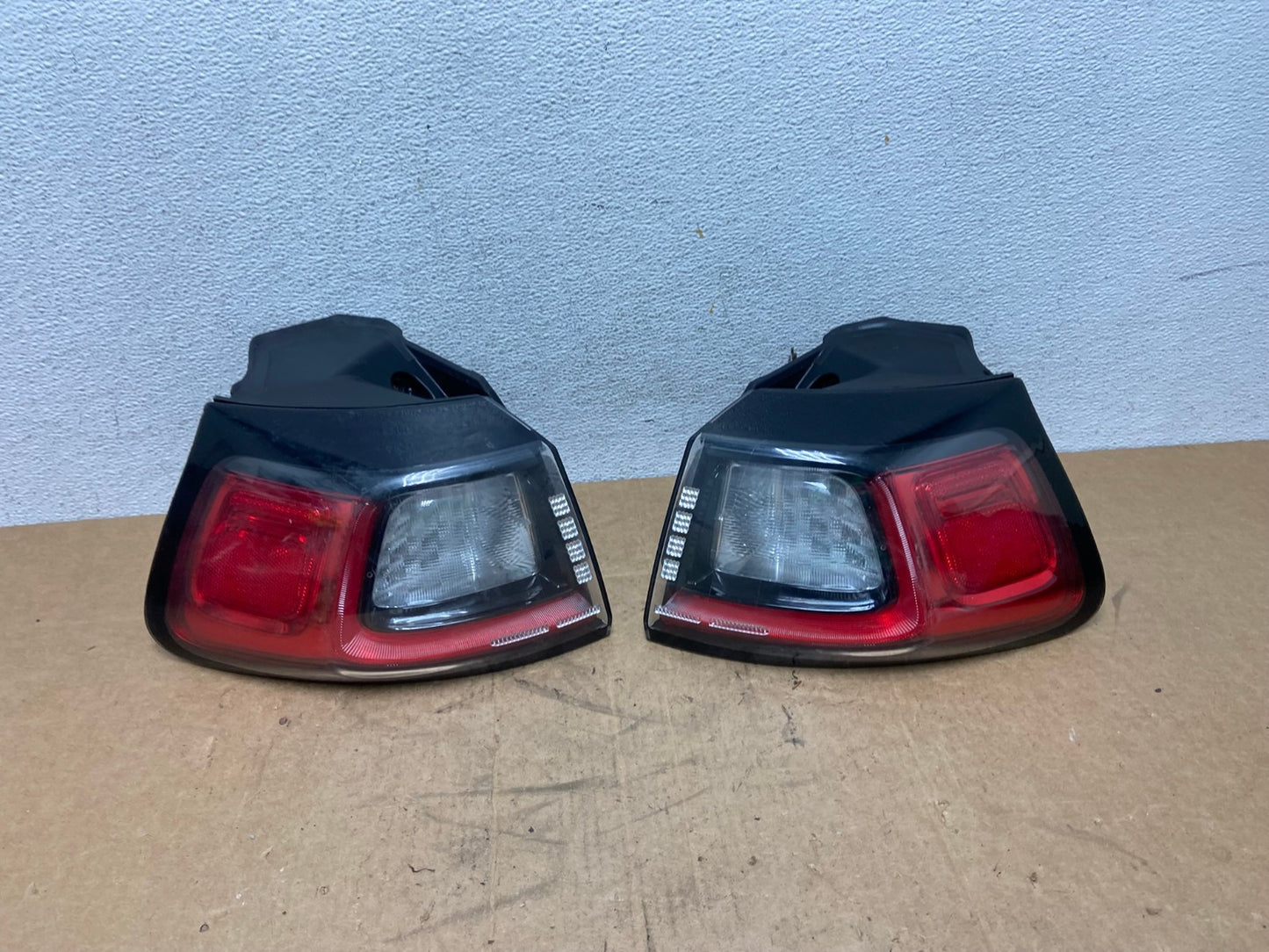 2019 to 2023 Jeep Cherokee Right + Left Side LED Tail Lights AD6341 LK0