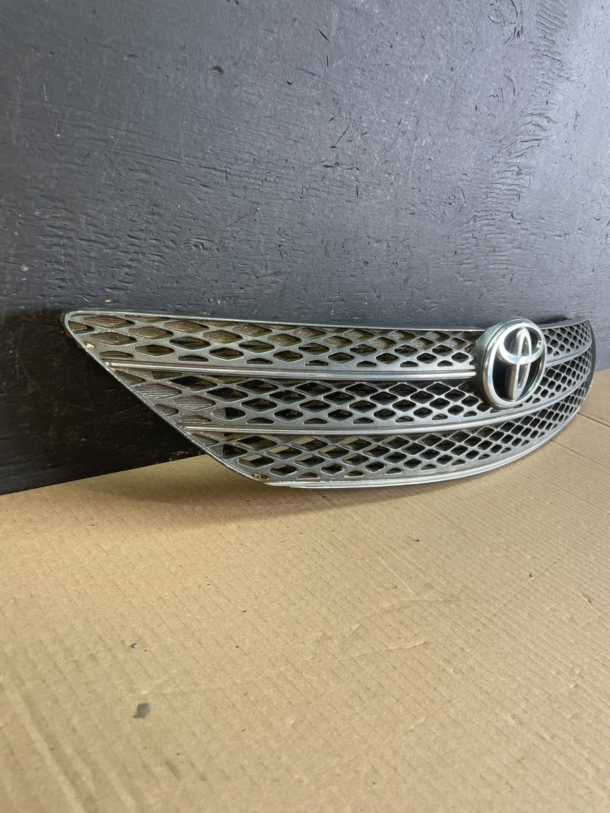 2002 2003 2004 Toyota Camry Front Upper Grill Grille ae3523 DG2