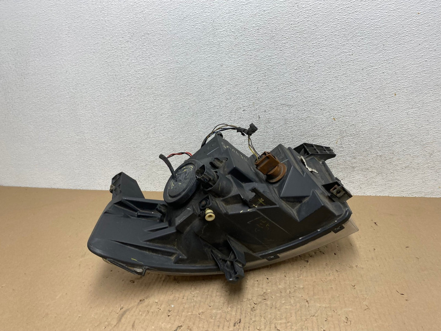 2009 2010 2011 2012 Ford Flex Right Passenger Headlight XENON AE8855 LK9