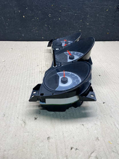 2011 to 2014 Chrysler 200 Speedometer Instrument Cluster Gauges O1715 DG3