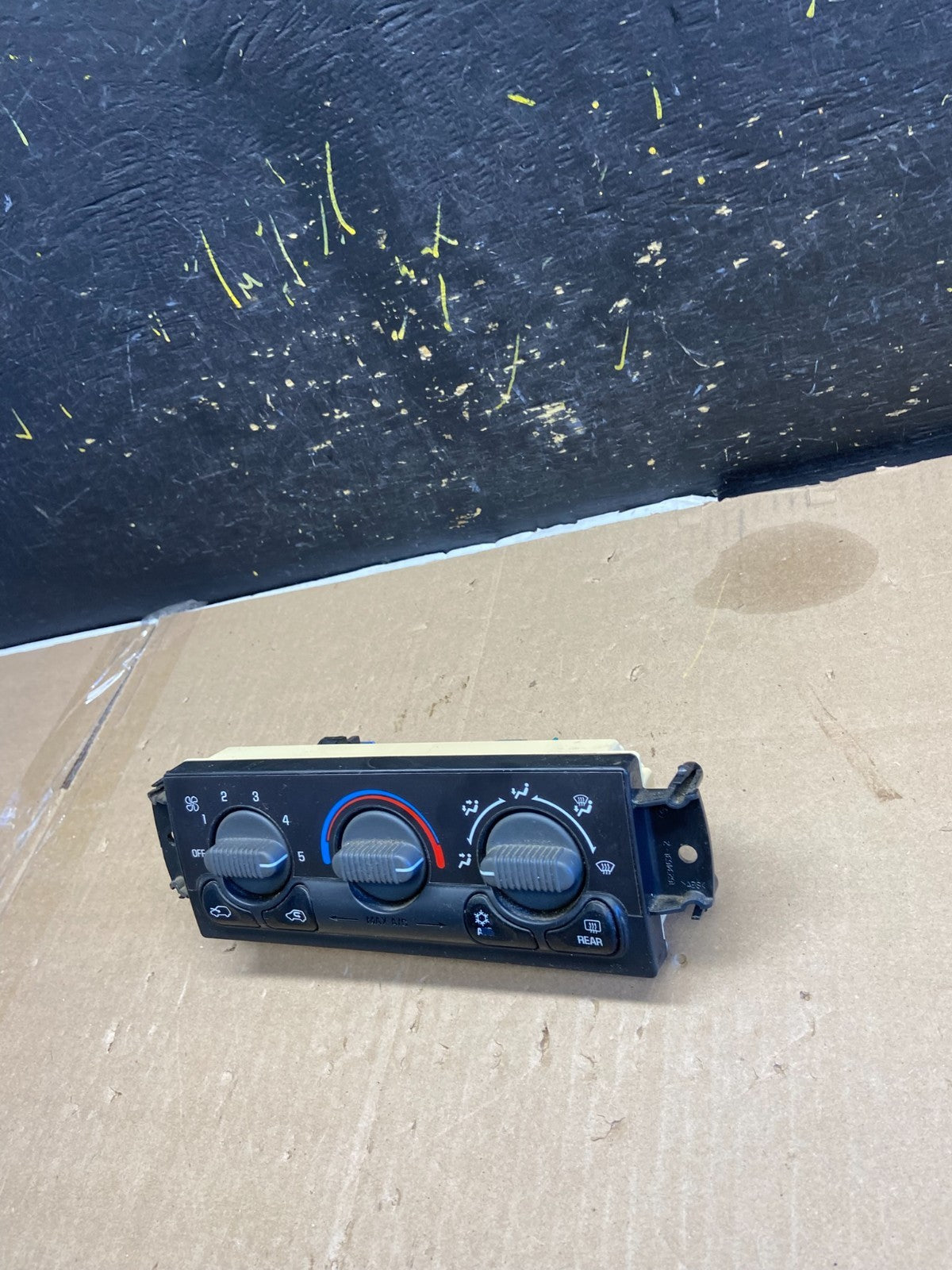 1999 to 2002 Chevrolet Silverado HVAC Heater Climate Control Module ac9194 DG1