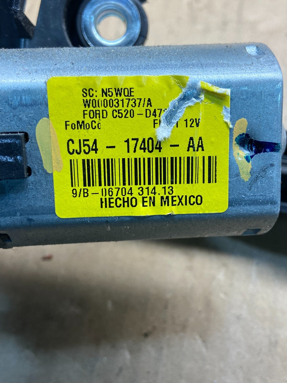 2013 to 2019 Ford Escape Rear Windshield Wiper Motor AG1600 DW6