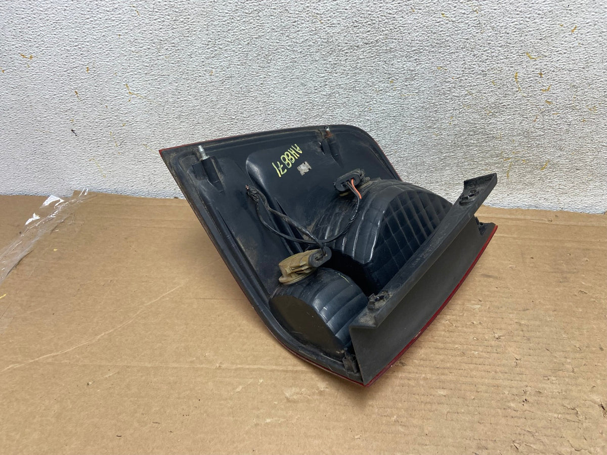 2003 2004 2005 2006 Ford Expedition Right Passenger Rh Tail light AH8871 LK4