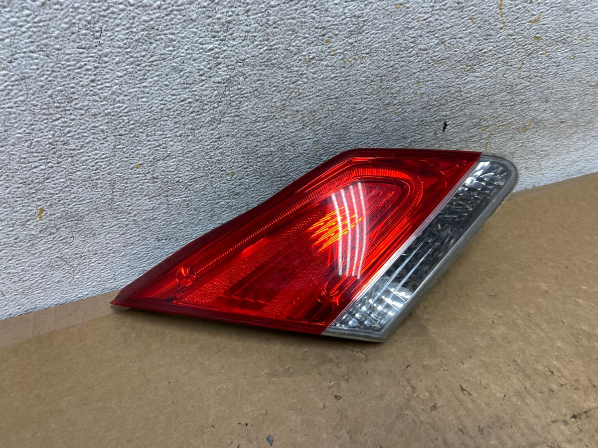 2011 to 2012 Toyota Avalon Left Driver Side Tail Light Inner AI3506 LK2