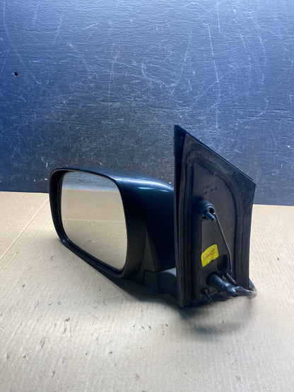 2004 to 2010 Toyota Sienna Left Driver LH Turn Signal View Mirror AH3300 LK11
