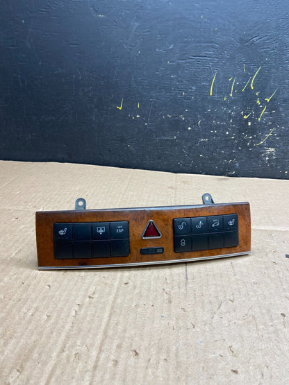 2005 - 2007 Mercedes C230 C240 Center Console Switch Control Unit Y2371 DG0