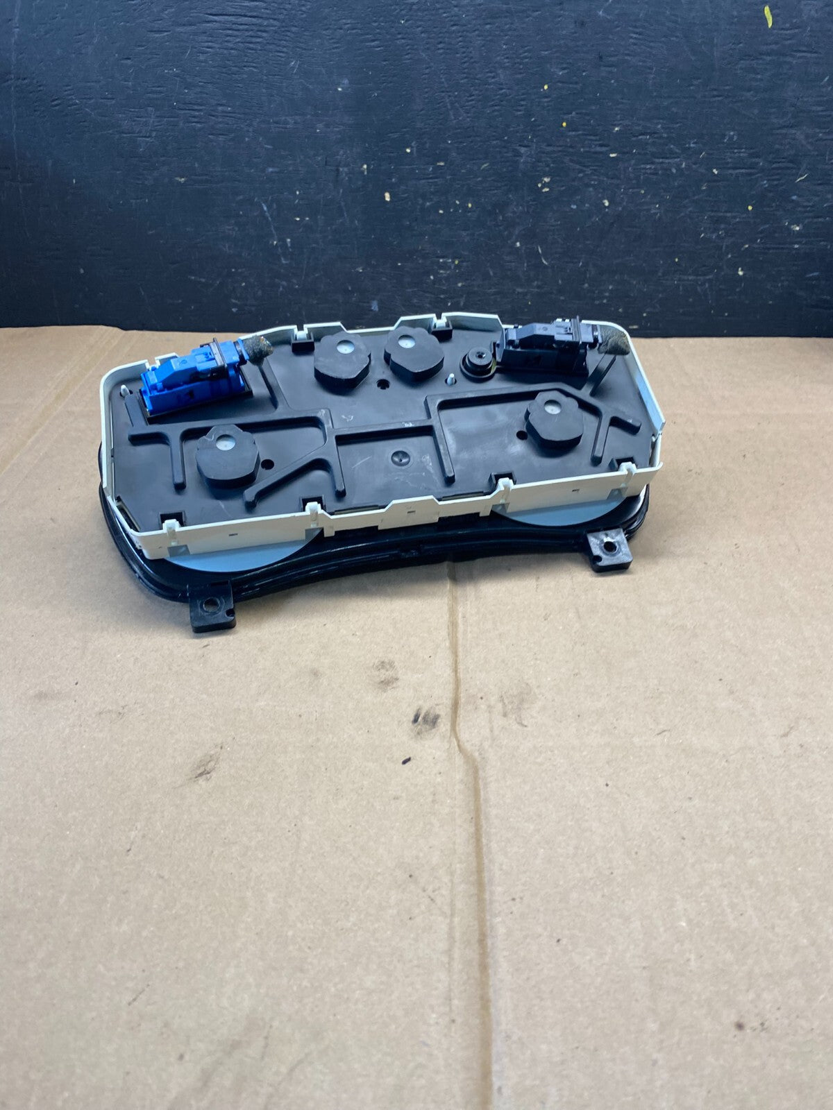 2011 to 2013 Ford Transit Connect Speedometer Gauge Cluster OEM O7282 DG5