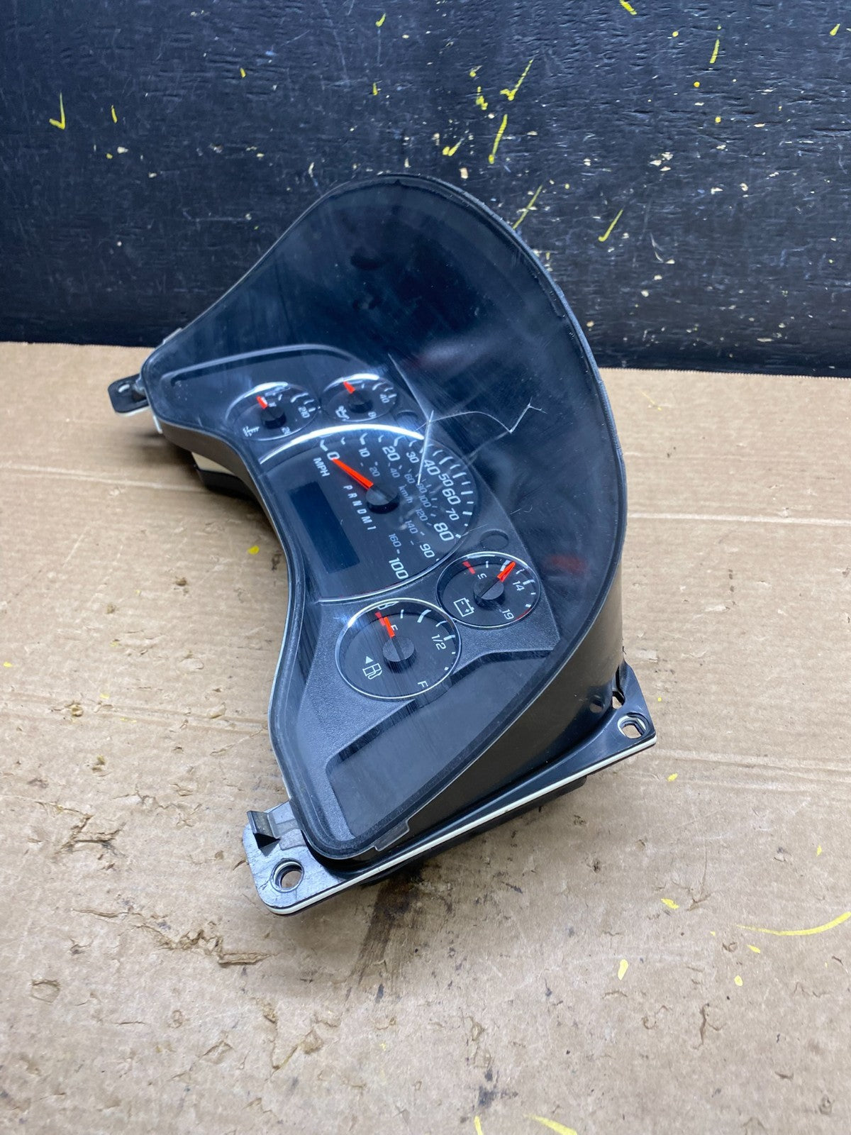 2008 to 2010 Chevrolet Express Speedometer Cluster Gauge w9583  DG3