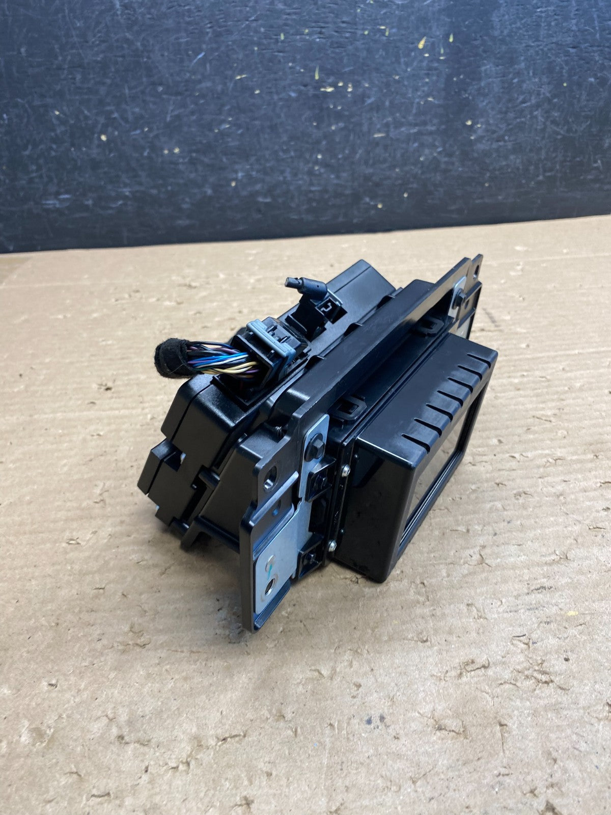 2013 to 2014 Ford Explorer Screen Communication Module DB5T-14B428-AC ag8370 DG1