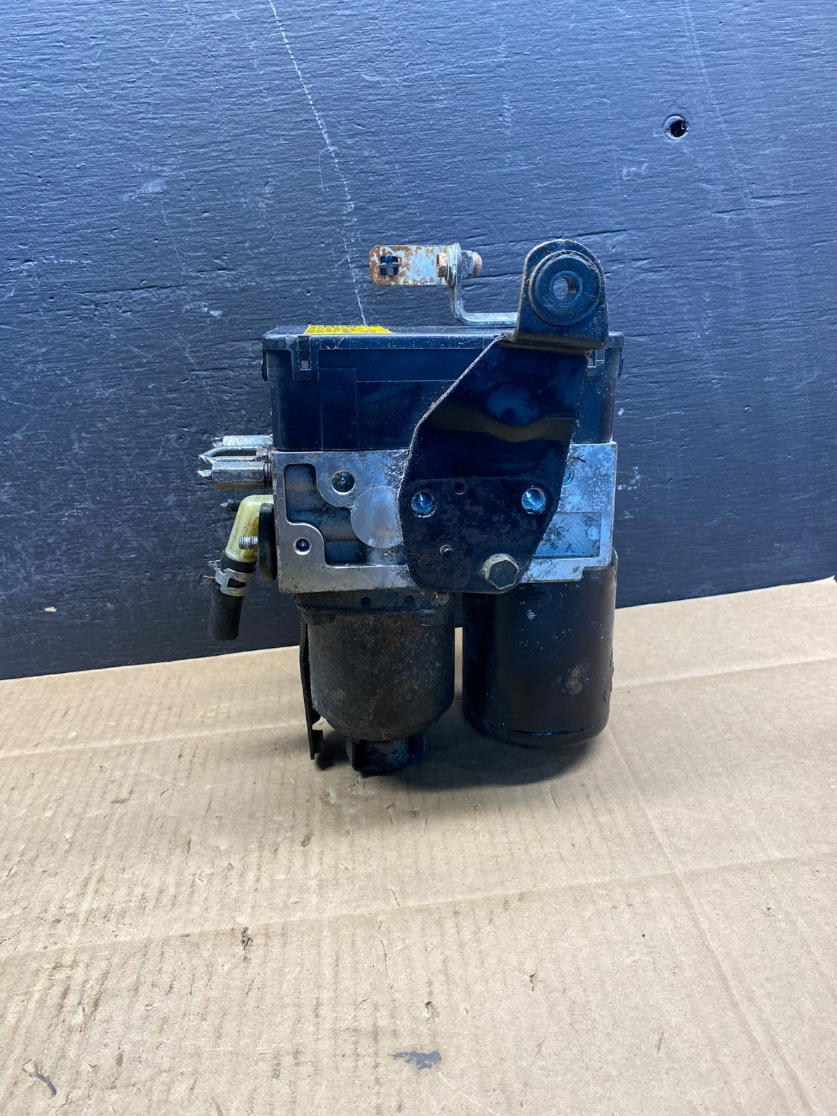 2004 - 2009 Toyota Prius ABS Brake Pump Anti Lock Module AD4859 DG2