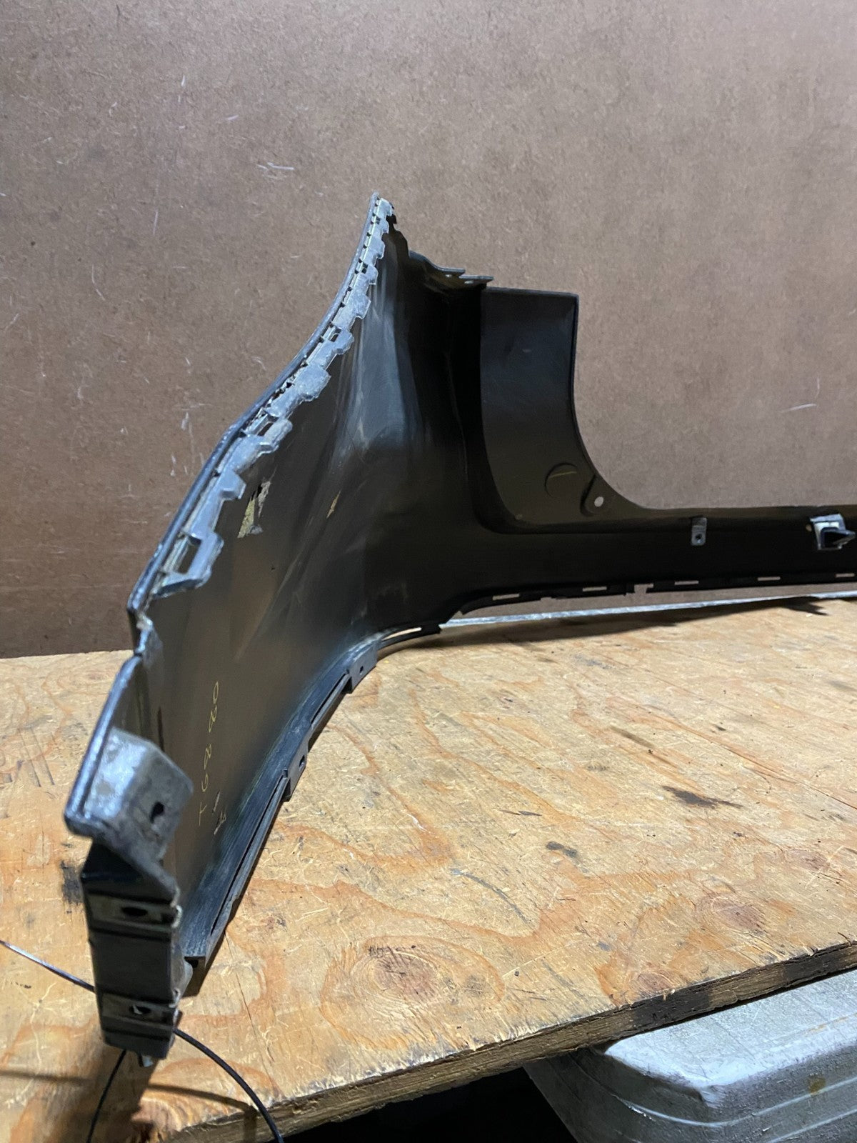2016 to 2017 Ford Explorer Rear Upper Bumper Cover T6880 PS6