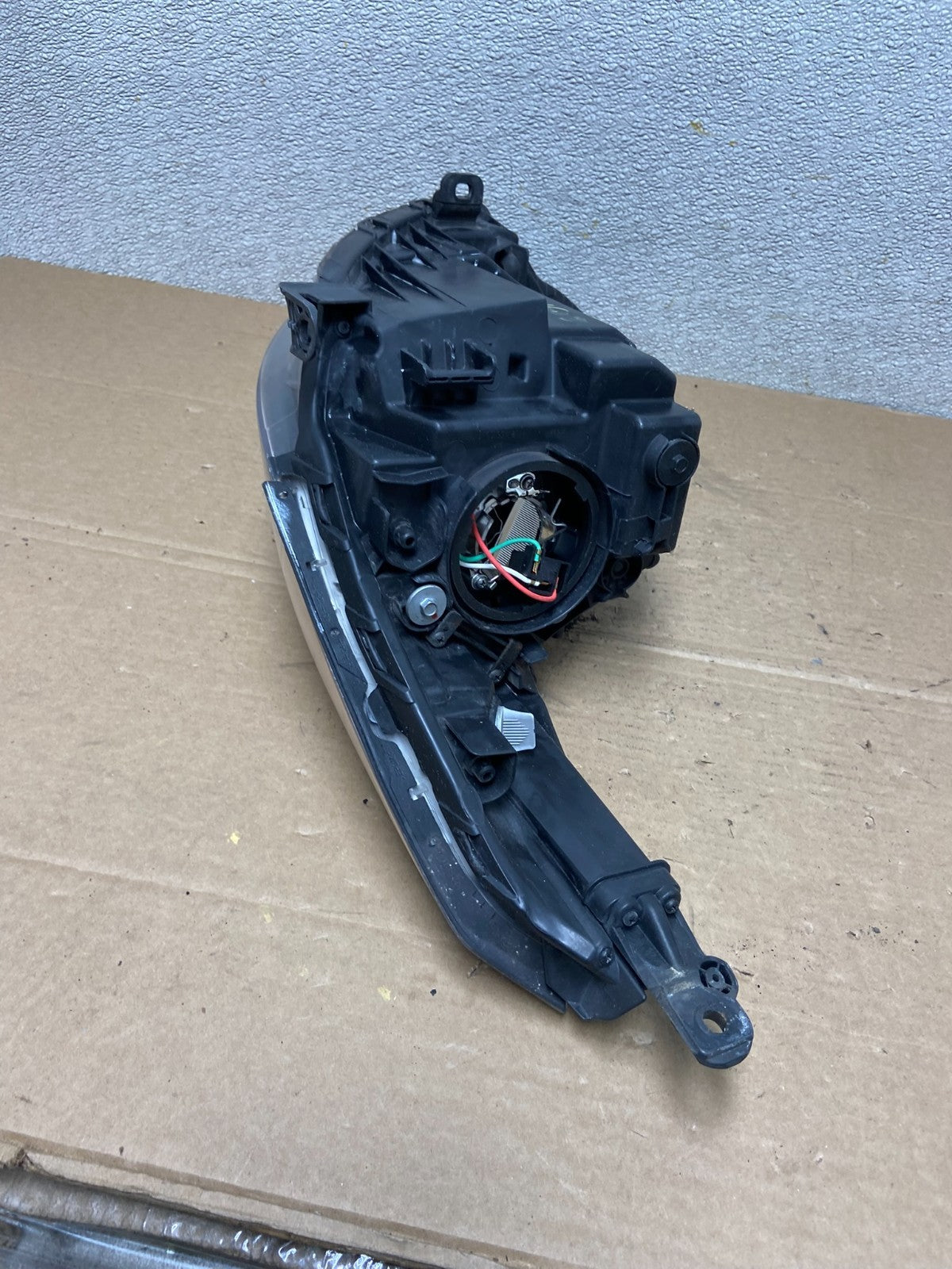 2013 to 2017 Hyundai Accent Right Passenger RH Side Headlight AB4608 DW6