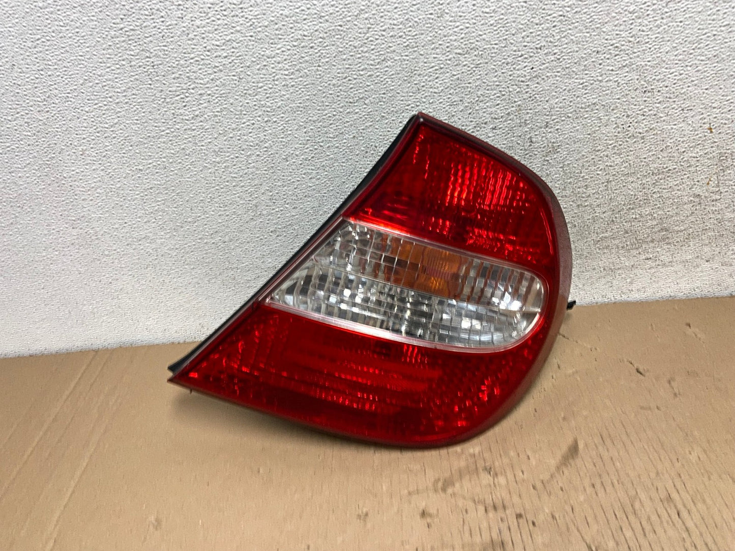 2002 2003 2004 Toyota Camry Tail Light Right Passenger Rh Side AF3129 LK0