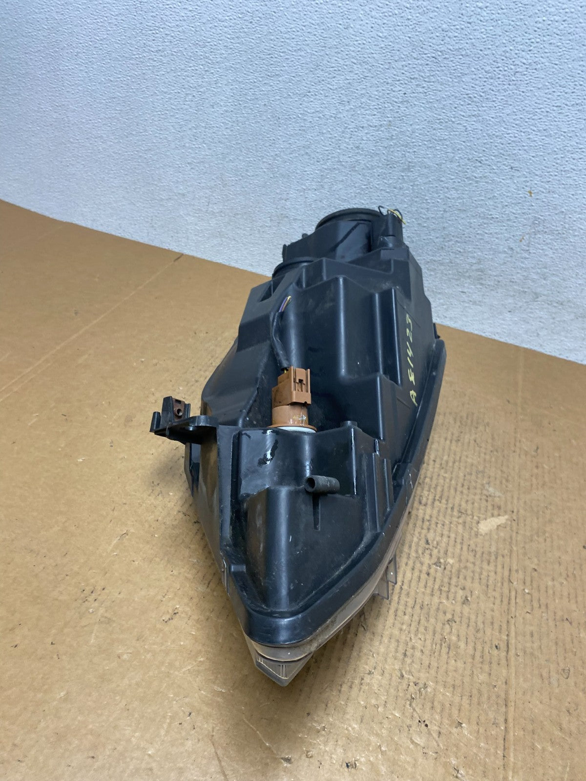 2010 2011 2012 Ford Fusion Right Passenger RH Headlight Halogen AE1423 DW8