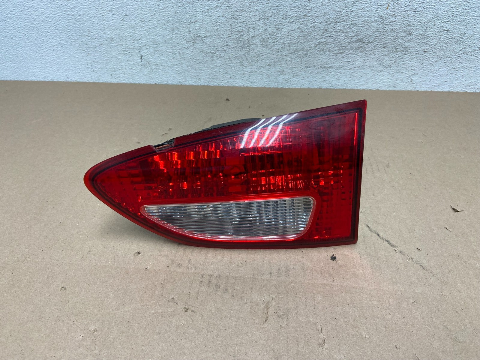 2006 2007 Subaru Tribeca B9 Right Passenger Side Tail Light Inner AG5755 DW0