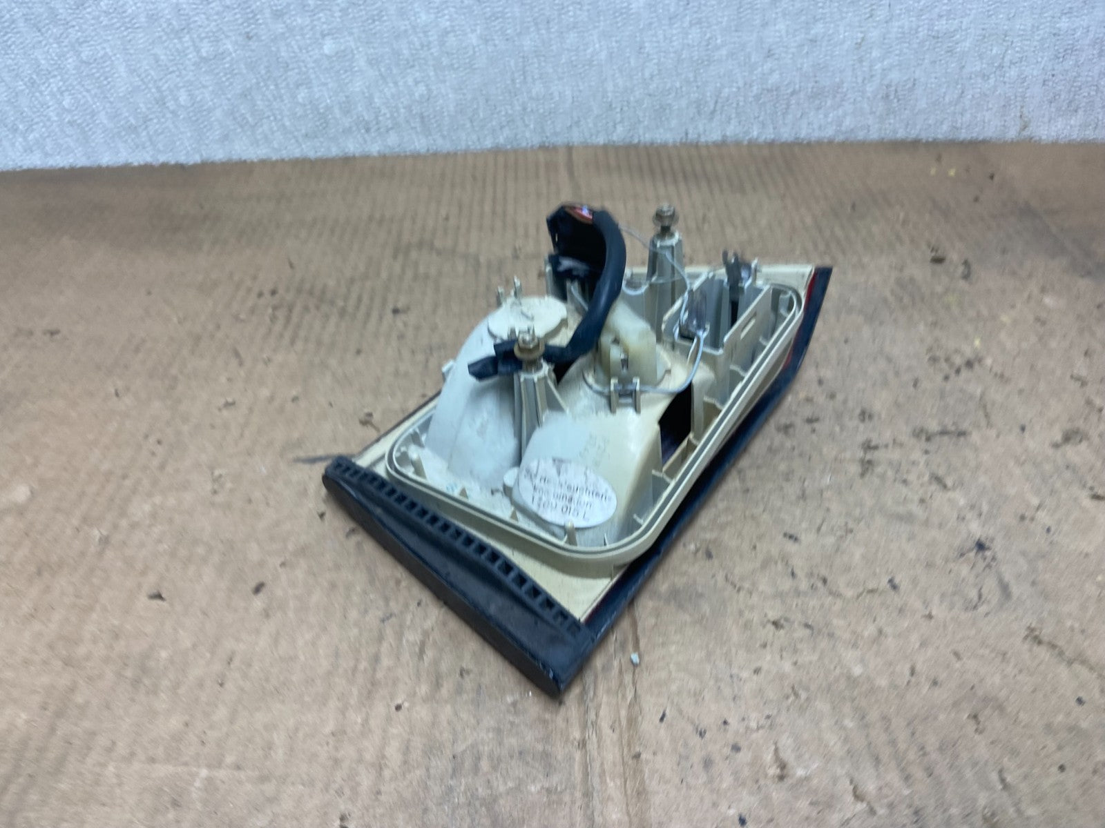 1989-1995 Bmw 5-Series E34 Left Driver LH Inner Tail Light Oem aa6696 DG4