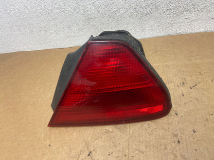 1998 - 2002 Honda Accord Coupe 2-door Right Passenger Tail Light AD5259 LK0