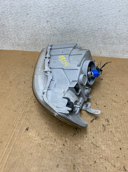 2004 - 2006 Chevrolet Aveo Hatchback Right Passenger Headlight Halogen Q8204 DW11