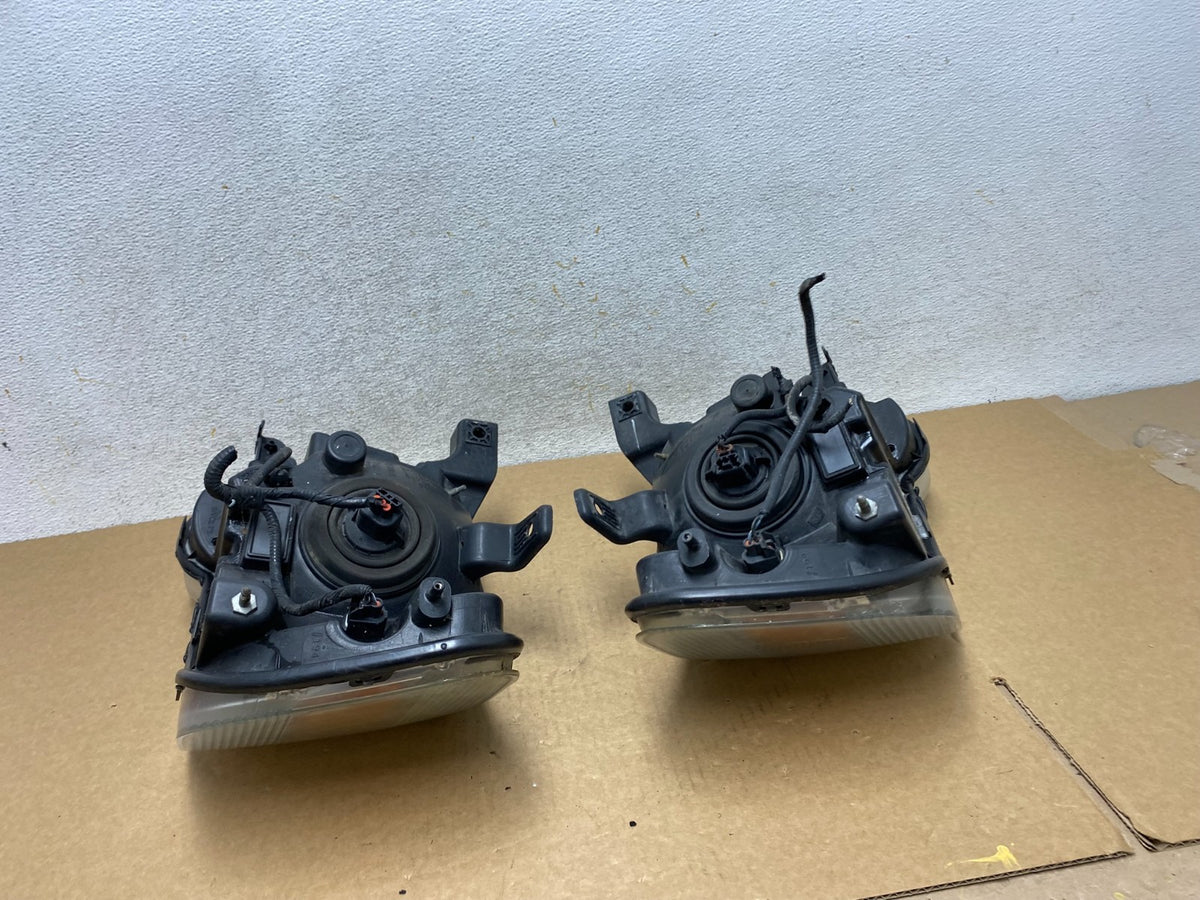 2006 2007 2008 2009 2010 Ford Explorer Left+Right Set Headlights AI2624 DW9