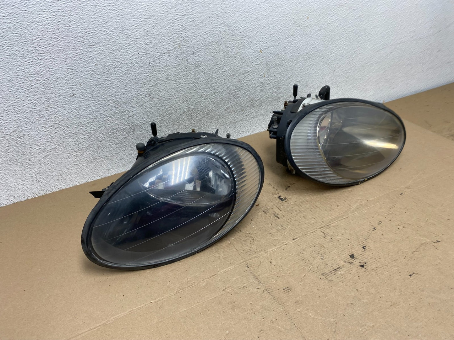 1996 to 1999 Ford Taurus Left+Right Side Headlights AF45193