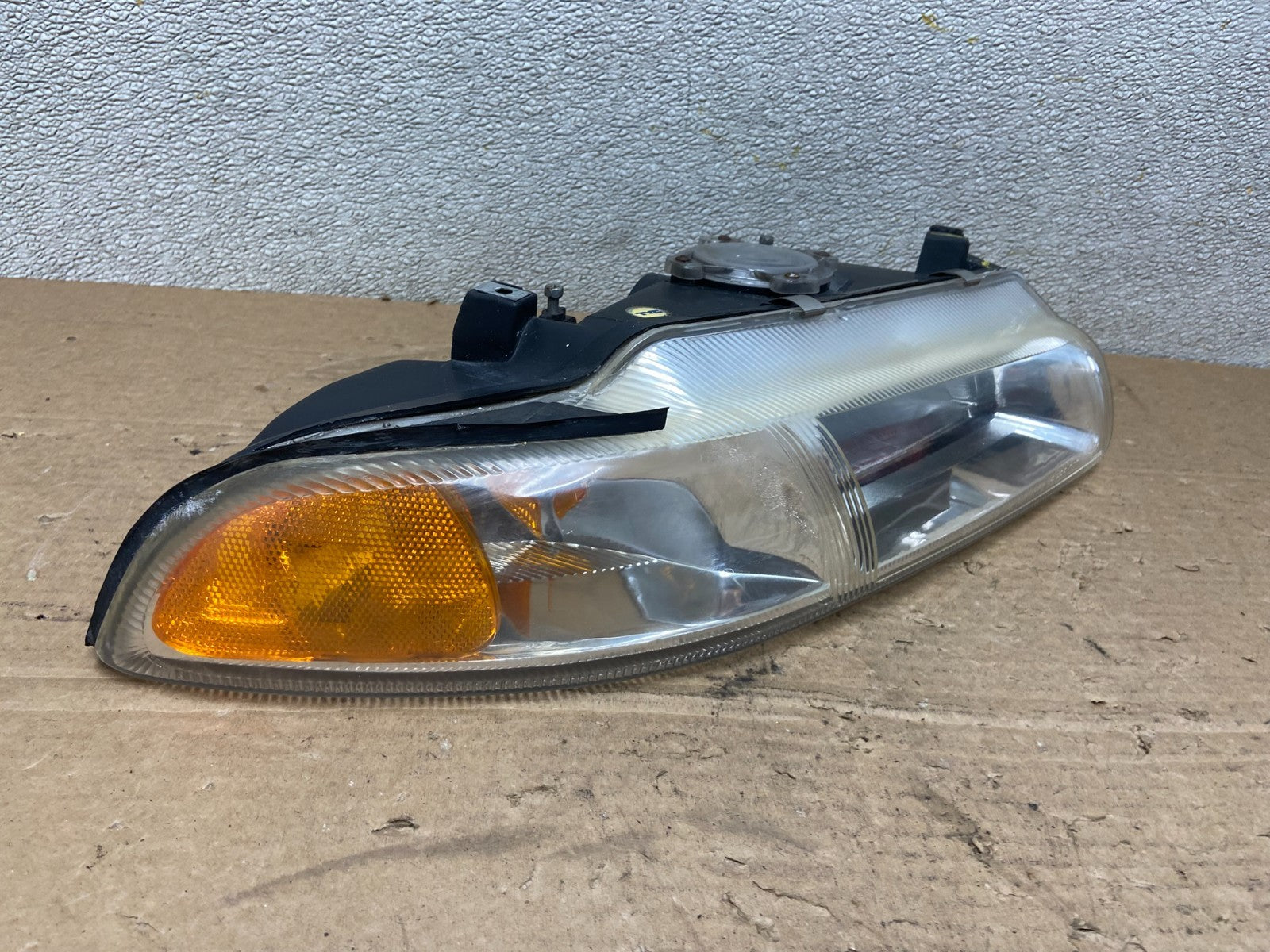1995 to 2000 Dodge Stratus Right Passenger Halogen Headlight Oem AB4957 DW2