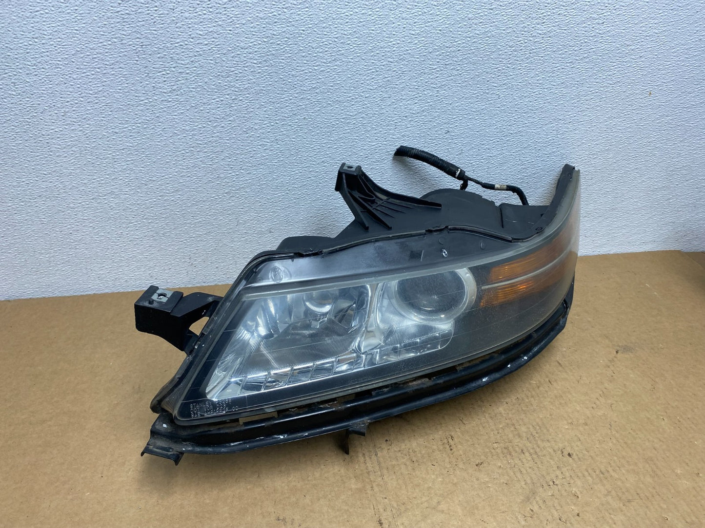 2004 2005 2006 Acura TL Headlight Left Driver LH Side Xenon HID AC1807 DW2