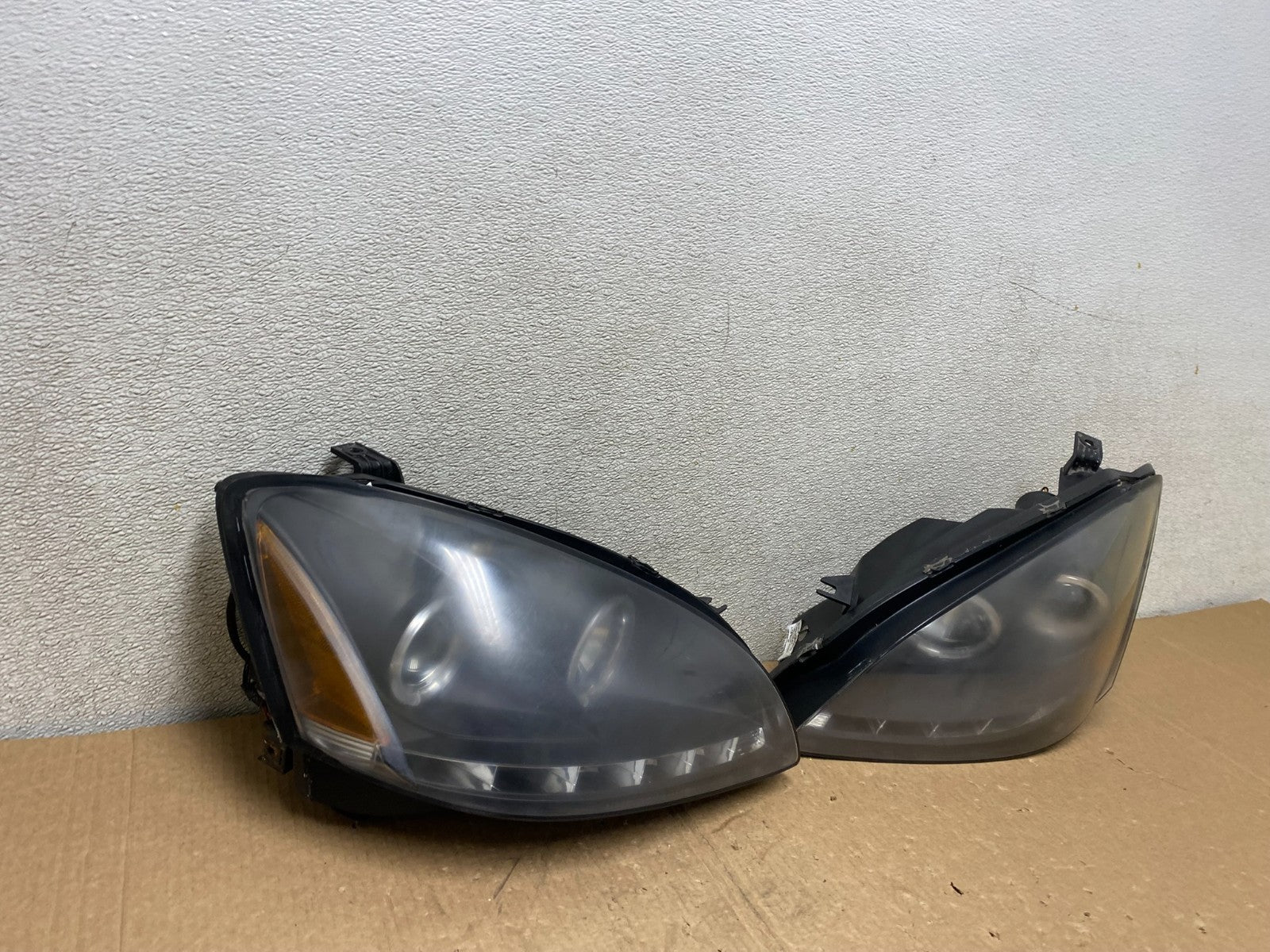2002 to 2004 Nissan Altima Left+Right Side Set LED Black Headlights  V1240 DG2