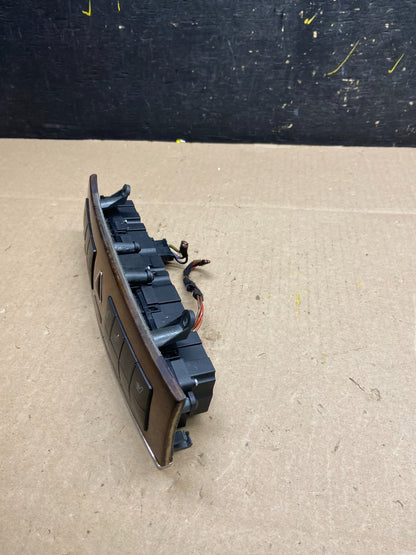 2005 - 2007 Mercedes C230 C240 Center Console Switch Control Unit t9243 DG2