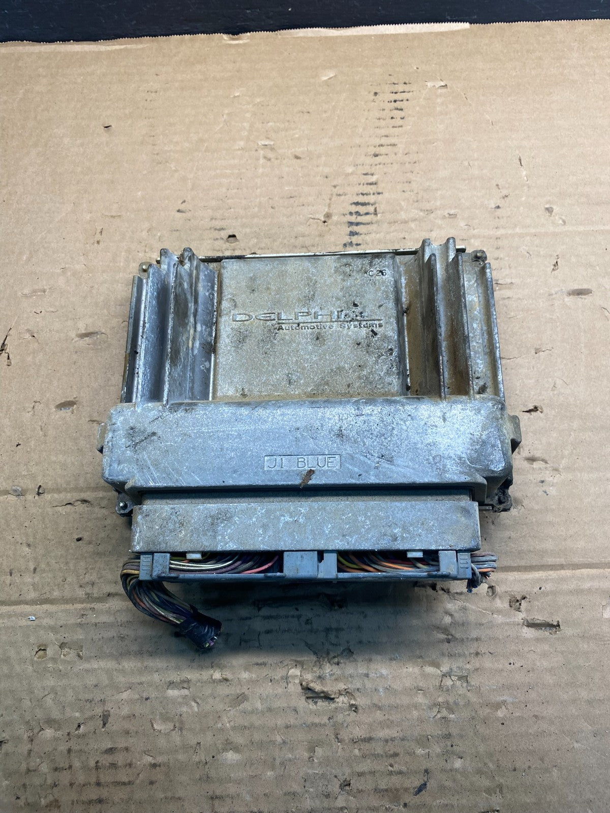 2004 GMC Envoy Silverado Engine Computer ECU ECM Module 12586242 AD9391 DG1