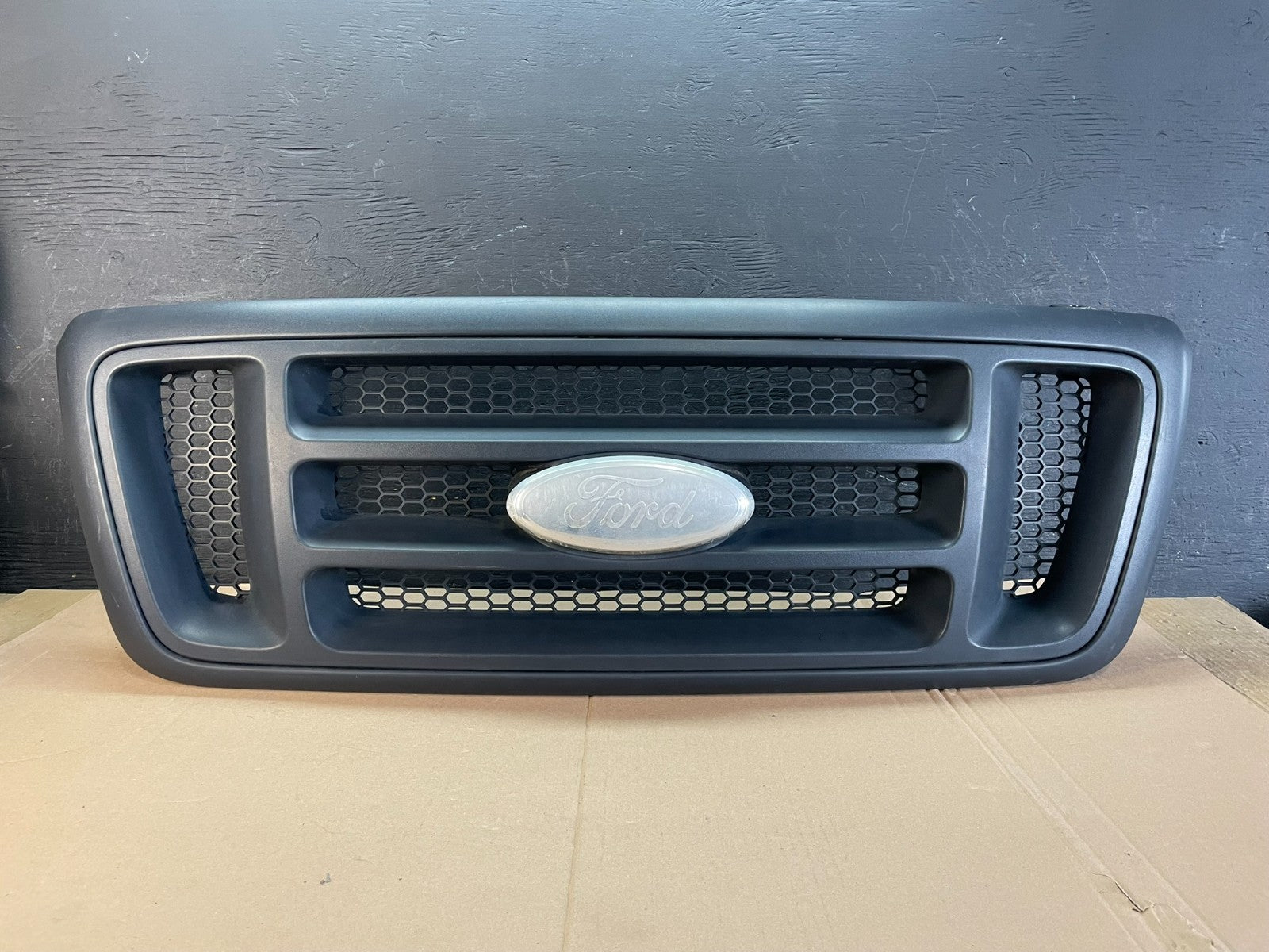 2004 to 2008 Ford F150 F-150 Front Upper Grill Grille AD8310 DG0