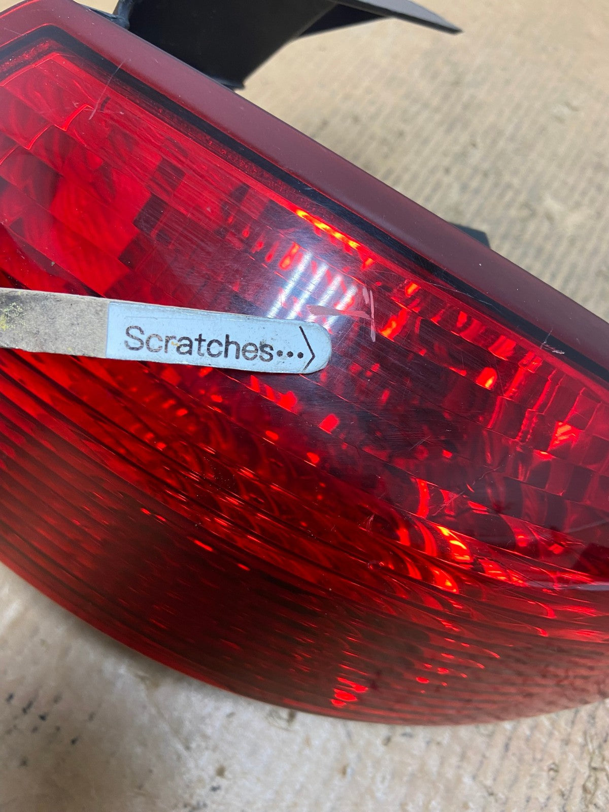 2006-2007 Subaru Tribeca B9 Right Passenger Rh Side Tail Light AE2696 LK3