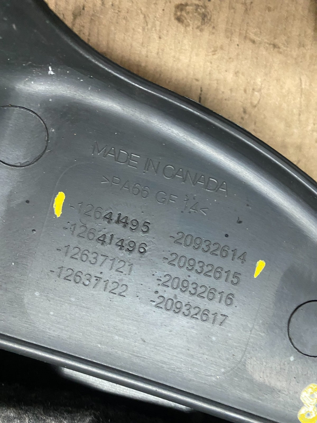 2010 to 2012 Chevrolet Equinox V6 VVT Plastic Engine Cover Shield V4198 DG8