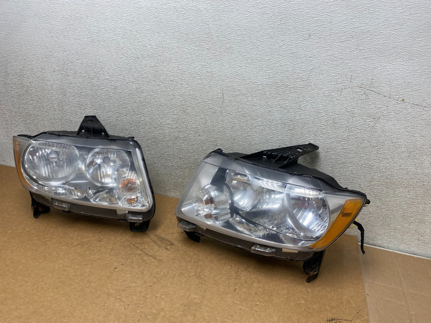 2011-2013 Jeep Grand Cherokee Left+Right Halogen Headlights S5484 DW1