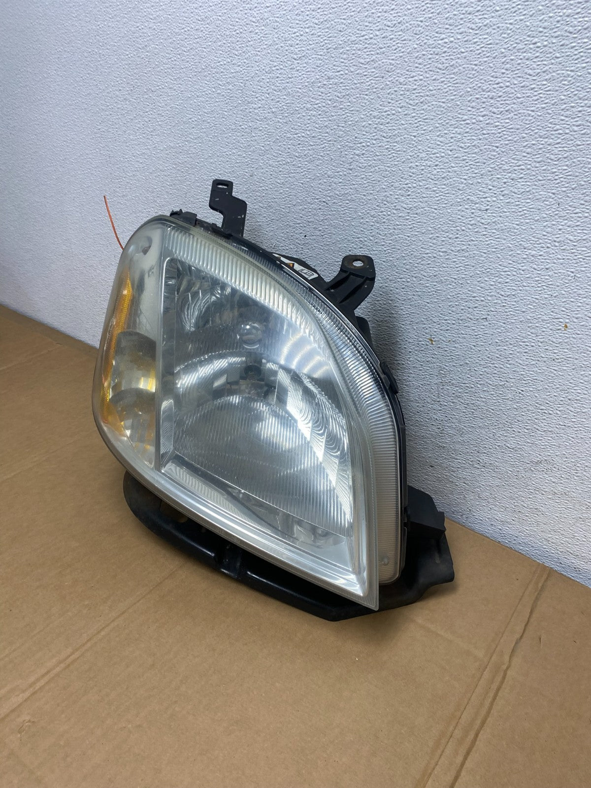 2005 - 2007 Mercury Montego Right Passenger Side Headlight Xenon HID AD0713 DW1