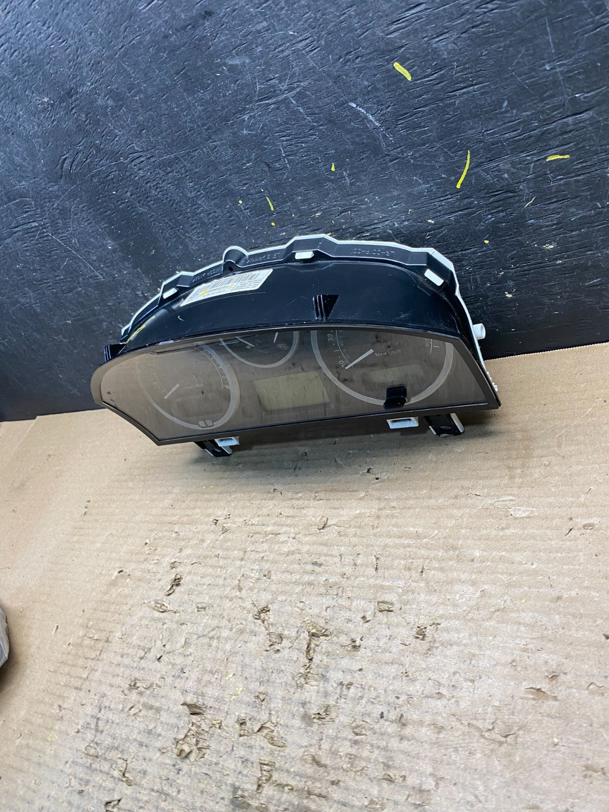 2005 2006 Land Rover LR3 Speedometer Cluster Gauge Oem s6281 DG1