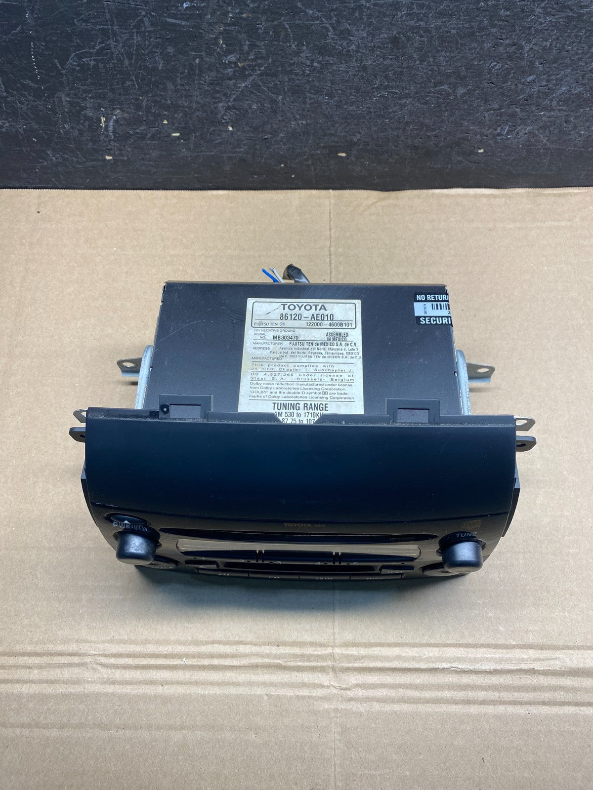 2004 to 2010 Toyota Sienna AM FM CD WMA Mp3 Radio Receiver AE9926 DG3