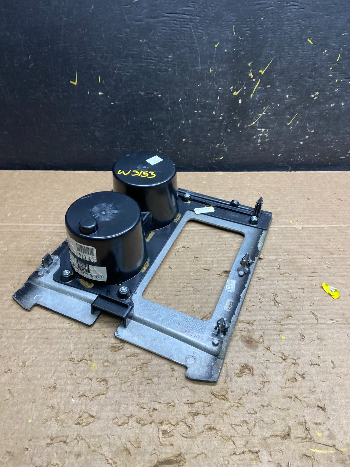 2007 to 2014 Lincoln Navigator Center Console Cup Holder Oem W3153 DG2
