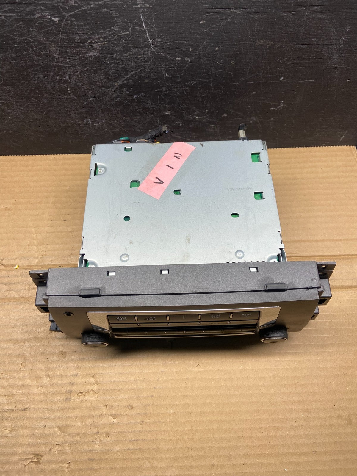 2007 - 2009 Cadillac DTS Radio 6 Disc Cd Changer Player 15847689 AE4529 DG4